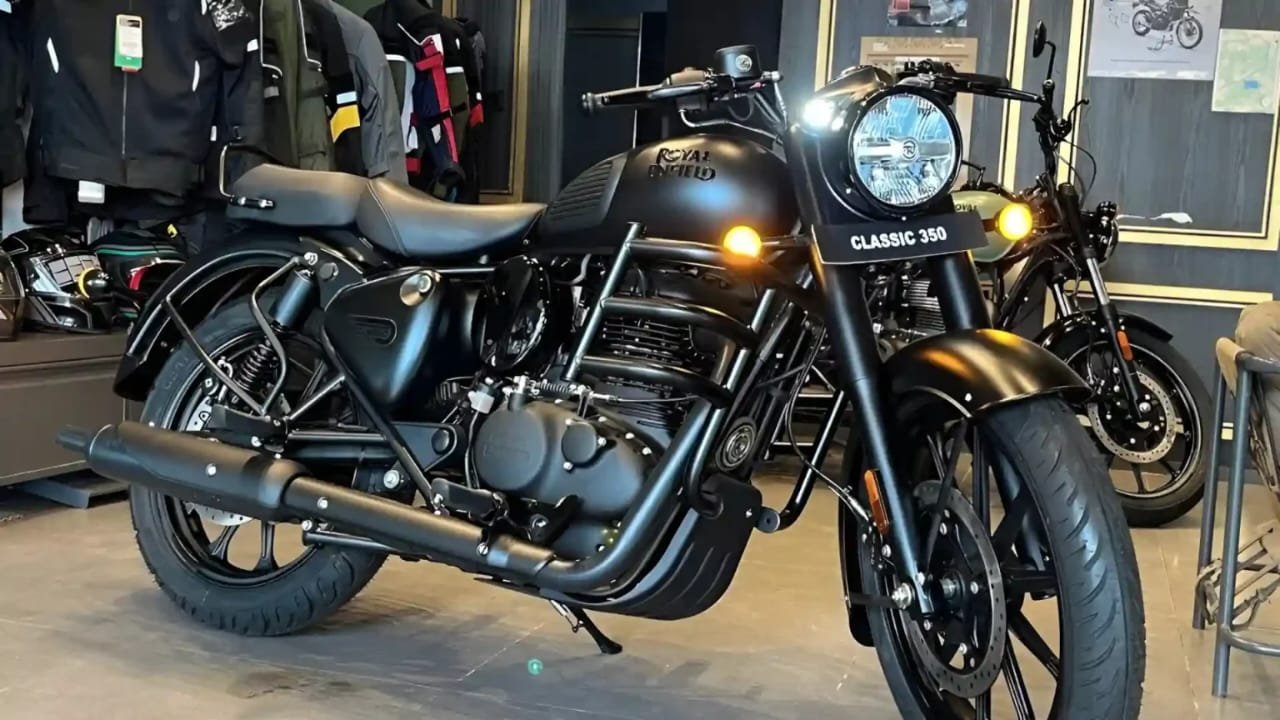Royal Enfield Classic 350 Launch – Timeless Cruiser with 346cc Engine, Retro Styling & Smooth Touring Comfort at Just ₹1.55 Lakh!